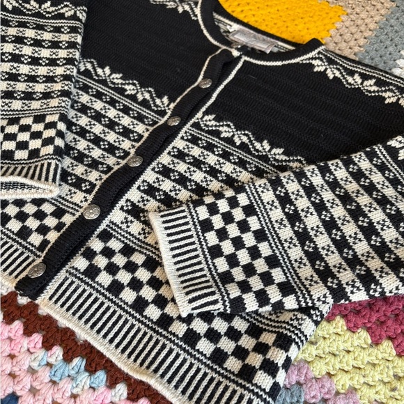 Norlender Black and White Patterned Cardigan - Picture 3 of 10